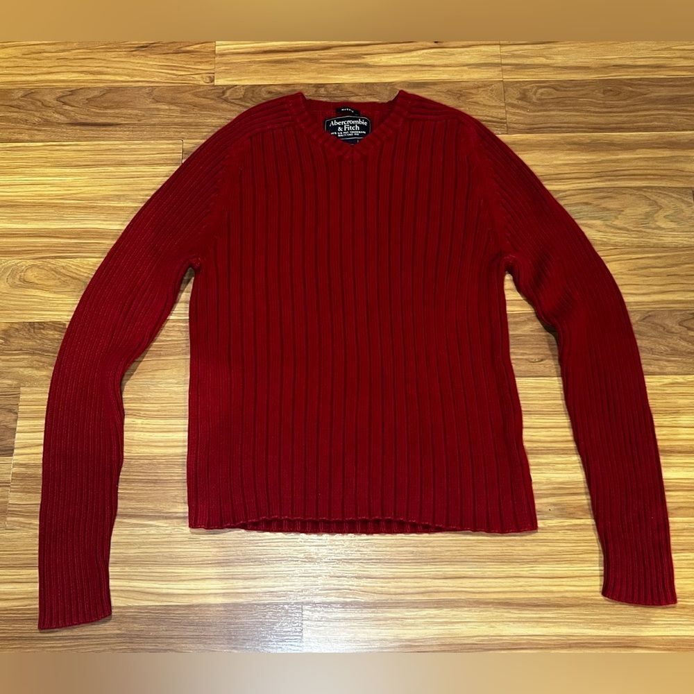 Abercrombie & Fitch Sweater Size L V Neck Long Sleeve
Pullover Red
